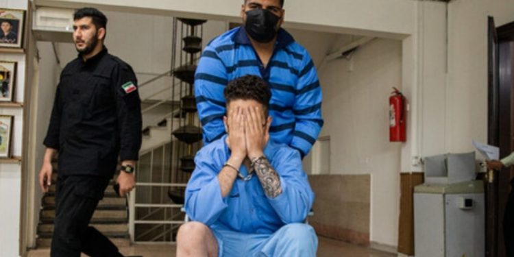 سازمان اطلاعات پلیس پایتخت از دستگیری دو نفر از اراذل و اوباش به اتهام شرارت و درگیریهای مسلحانه در منطقه فلاح تهران، خبر داد.