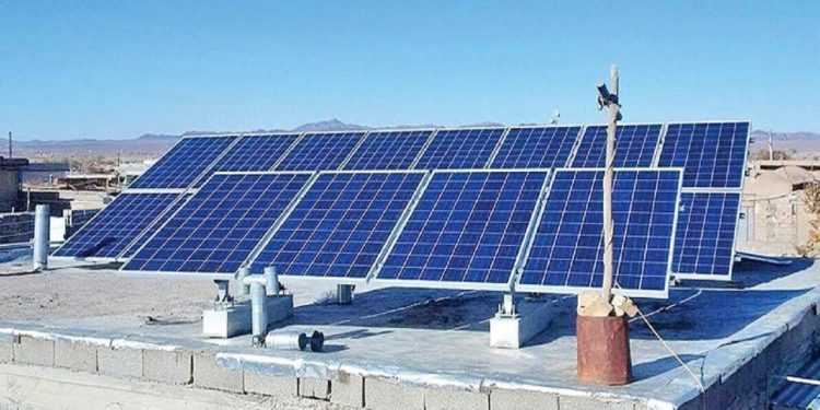 ۳۵ نیروگاه خورشیدی برای مددجویان کمیته امداد راه اندازی شد