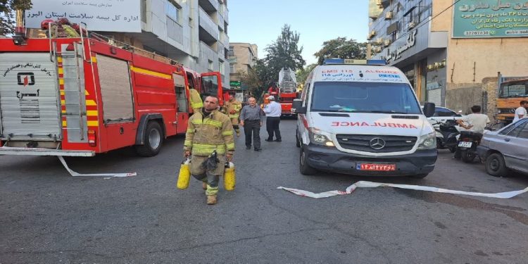 خدمات اورژانس ۱۱۵ به ۲۳ مصدوم ناشی از آتشسوزی در پاساژ رضا