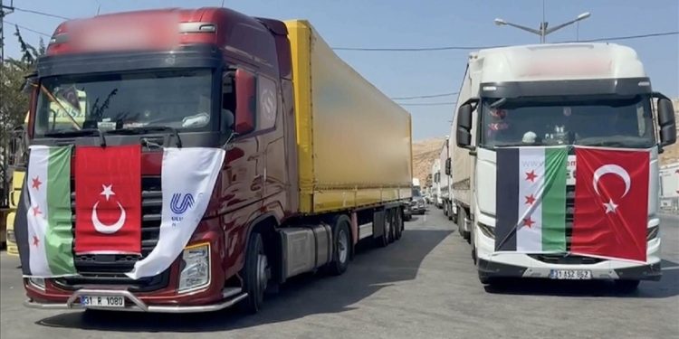 مسیر زمینی ترکیه به سوریه پس از ۱۳ سال دوباره باز شد