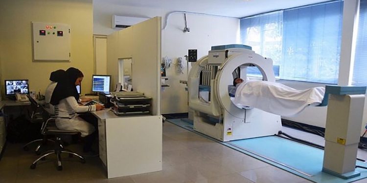 اثرات طولانیمدت پرتو گاما بر تکنسینهای پزشکی هستهای