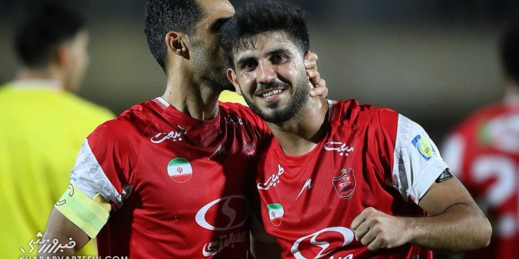 عجیب‌ترین تصمیم از وحید هاشمیان/ یک هافبک میانی در وینگرستان پرسپولیس!