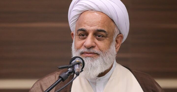 مسئولان باید مانند شهیدان رجایی و باهنر آثاری ماندگار برجا بگذارند