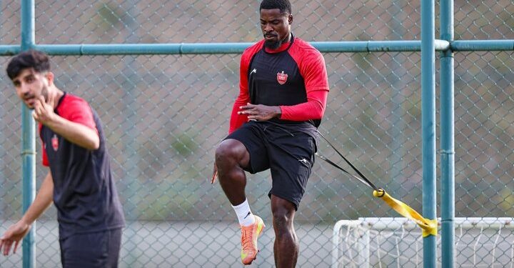 بازیکن پرسپولیسی مبتلا به هپاتیت تشویق شد