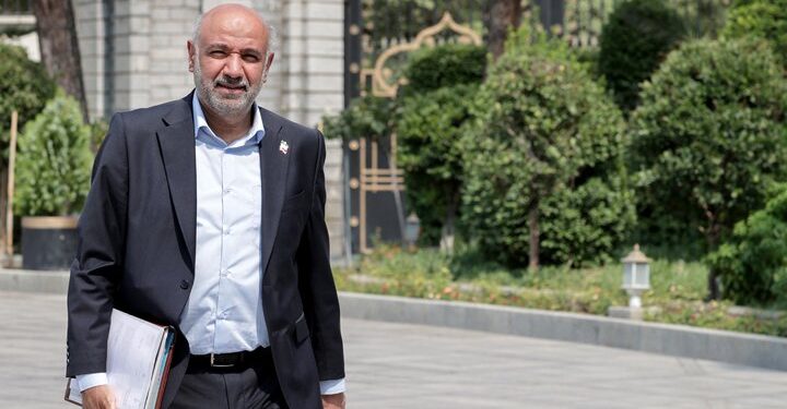 وزیر کار فردا به کرمانشاه سفر میکند