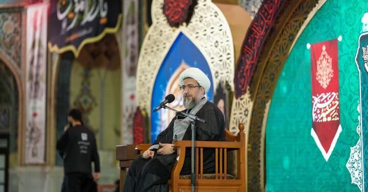 آذربایجان قهرمانانه انقلاب و تمامیت ارضی ایران را حفظ کرده است