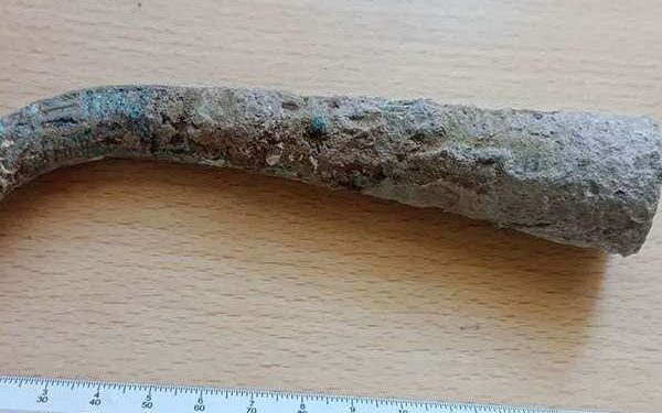 کشف و ضبط ۱۴ شی تاریخی در شهرستان جیرفت