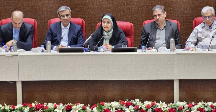 جلسه شورای اداری خراسان رضوی با حضور وزیر راه و شهرسازی