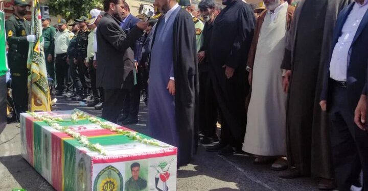 تشییع باشکوه پیکر سرباز شهید «هادی رویایی» در شهر بم