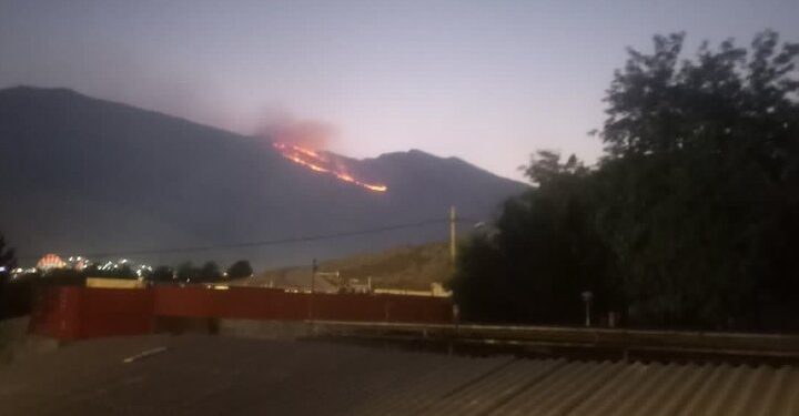 آتشسوزی منطقه «سفیدکوه» خرمآباد مهار شد