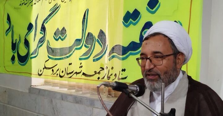  حمایت از مسئولان و وحدت ملی ضرورت امروز کشور است