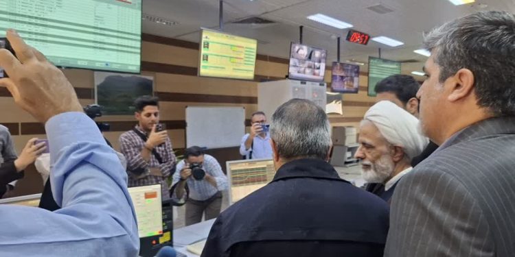 بازدید معاون حقوقی رئیس‌جمهور از نیروگاه سیکل ترکیبی سنندج