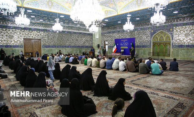 آیین غبارروبی حرم حضرت معصومه(س) با حضور خبرنگاران