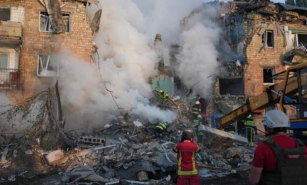 حمله بزرگ روسیه به کی‌یف؛ زلنسکی:پوتین موشک را به میز مذاکره ترجیح داد