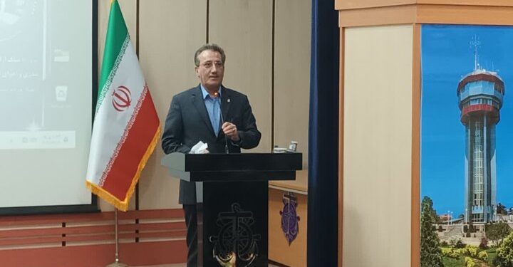 توسعه اقتصاد دریا محور دستور اول نظام است