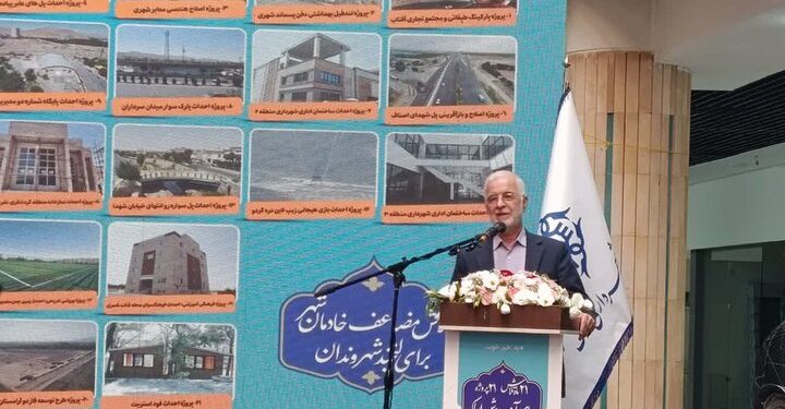 افتتاح ۲۱ پروژه بزرگ در مرکزی آیندهای درخشان برای مردم رقم زد