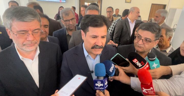 شهرکرد – معاون توسعه امور روستایی رئیس‌جمهور بر تثبیت جمعیت و مدیریت بحران آبی در مناطق محروم تاکید کرد.