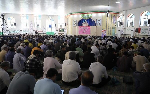 نگرانی امام جمعه زاهدان برای رواج گروگانگیری و حمله به حافظان امنیت