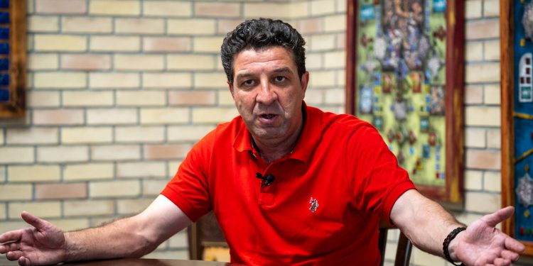 لیگ سختی پیش روی ماست/ از هفته پنجم میتوانیم پرسپولیس را قضاوت کنیم/ به هاشمیان فرصت بدهیم