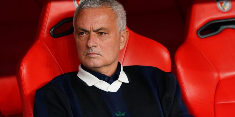 فنرباغچه مورینیو را اخراج کرد