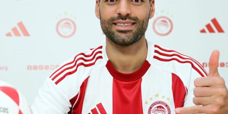 خبر : عکس | نخستین تصاویر مهدی طارمی با لباس قهرمان یونان