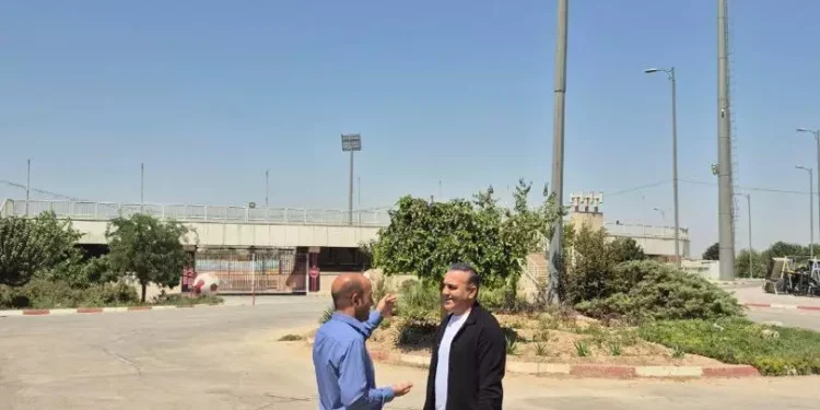 بازدید مشاور مدیرعامل پرسپولیس از ورزشگاه شهید کاظمی و شهدای گمنام