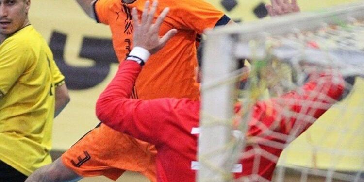 مسائل شخصی دلیل جداییم از هندبال است | هندبال مس کرمان امسال با جوان‌هایش حرف‌های زیادی برای گفتن دارد