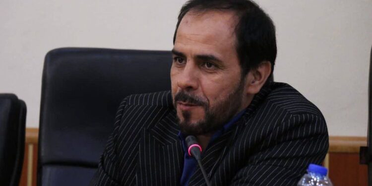 توسعه کتابخانه‌ها و منابع مطالعه نیاز فوری مردم استان است