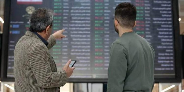 نوسان بورس میان نرخ بهره، دلار و تنش‌های سیاسی