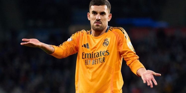 ستاره های بلاتکلیف در فوتبال اروپا؛ از سبایوس تا استرلینگ/ احتمال ورود به محدوده «خارج از دید»