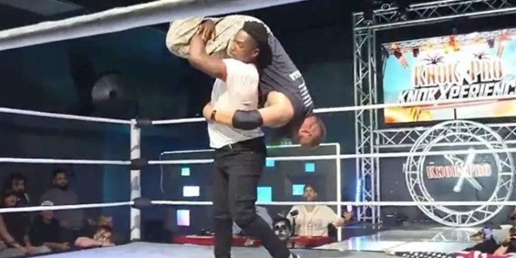 مبارزه وحشیانه در رینگ/ لیست کامل مصدومیت های سایکو استو