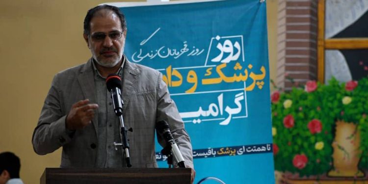 تعدیل در پذیرش دانشجویان گروه پزشکی باید به مطالبه مردمی تبدیل شود