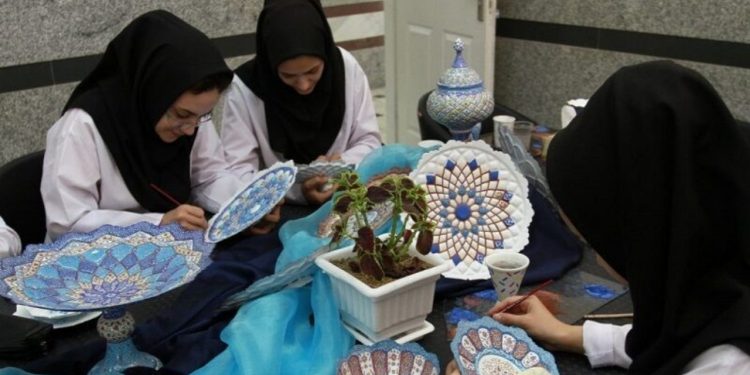 شرکتهای پشتیبان، حلقه مفقوده مشاغل خانگی در لرستان