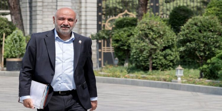 سفر وزیر کار ظرفیتهای کرمانشاه را شکوفا می کند