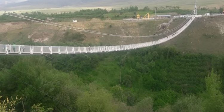 پلدختر میزبان بلندترین پل معلق غرب کشور میشود