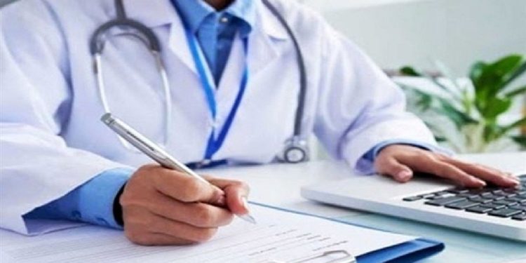 ۸ درصد ‌پزشکان‌ زیرمیزی می‌گیرند؛ نیازی به اعزام بیمار به خارج نداریم