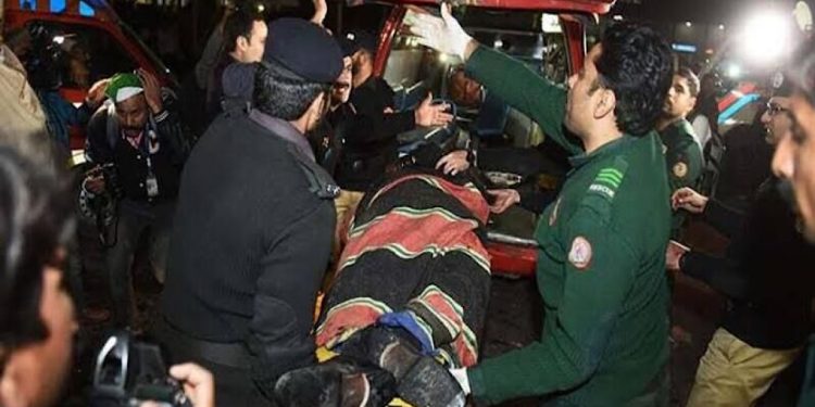 انفجار مرگبار در پاکستان ۱۴ کشته و ۳۵ زخمی برجای گذاشت
