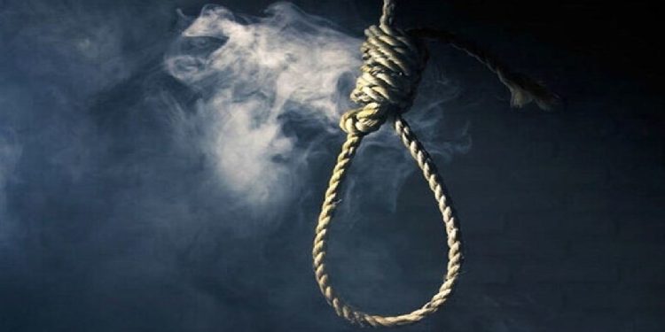 وصیتنامه یک زندانی محکوم به مرگ وقتی برای دومین بار پای چوبه دار رفت، باعث نجاتش از مجازات قصاص شد.