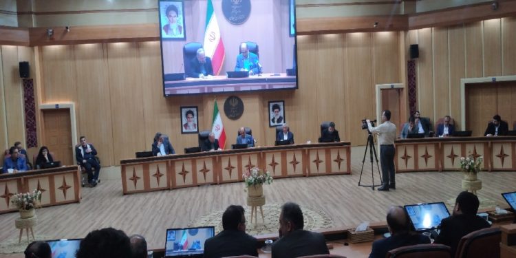 لزوم شناسایی نقاط حادثه خیز جاده ای/ از تولید انرژی خورشیدی و بادی در گیلان حمایت می شود