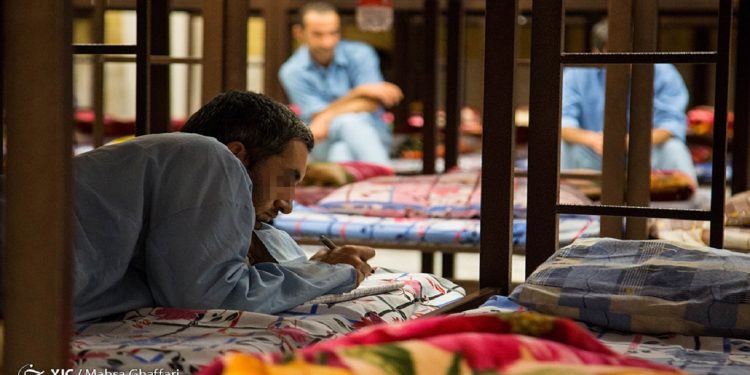 مدیرکل درمان ستاد مبارزه با مواد مخدر ضمن تشریح جزئیاتی از طرح مدیریت مصرف، به اهداف اجرای آن اشاره کرد و در عین حال گفت که باید تغییراتی در قوانین به وجود بیاید.