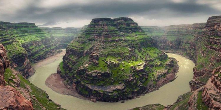 چرا دره خزینه را «گرندکانیون ایران» می‌نامند؟