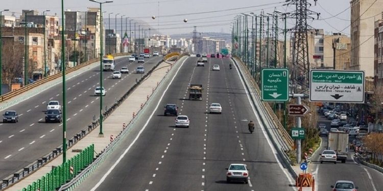 رئیس مرکز جامع اطلاع رسانی پلیس راهنمایی و رانندگی تهران بزرگ از ترافیک روان و عادی در همه معابر و بزرگراههای تهران خبر داد.