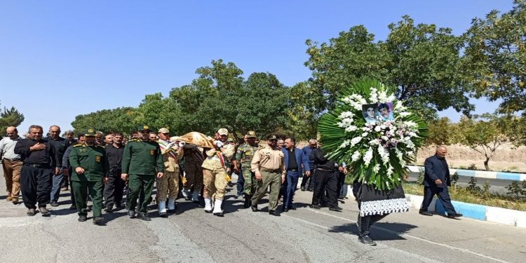 تشییع پیکر مادر شهیدان عبادی در مراغه