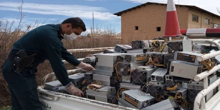 کشف ۲۹ دستگاه ماینر قاچاق در شهرستان رودان