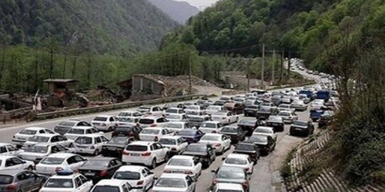 ترافیک سنگین در جاده کرج – چالوس / رانندگان احتیاط کنند