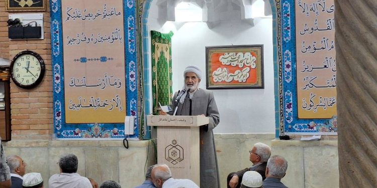 عدم نظارت مسئولان بر بازار و بالا بودن قیمت اجناس