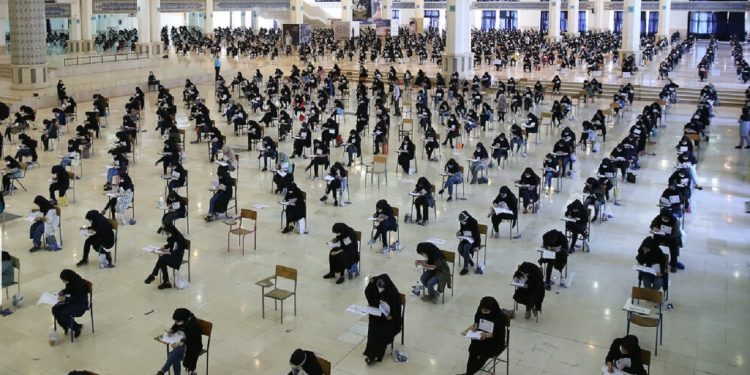 ۹ رتبه زیر ۱۰۰ کنکور سراسری از آن دانش آموزان بیرجندی