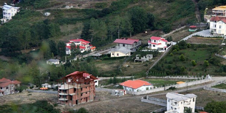 سوادکوه در خطر تغییر چهره؛ هجوم ویلاها به باغات و مزارع