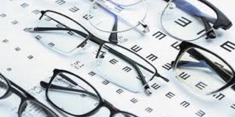 کمبود مراکز معاینه چشم در شهر بندرعباس