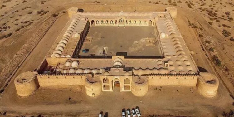 مادر ۱۷۰۰ ساله کاروانسراهای ایران در مسیر واگذاری